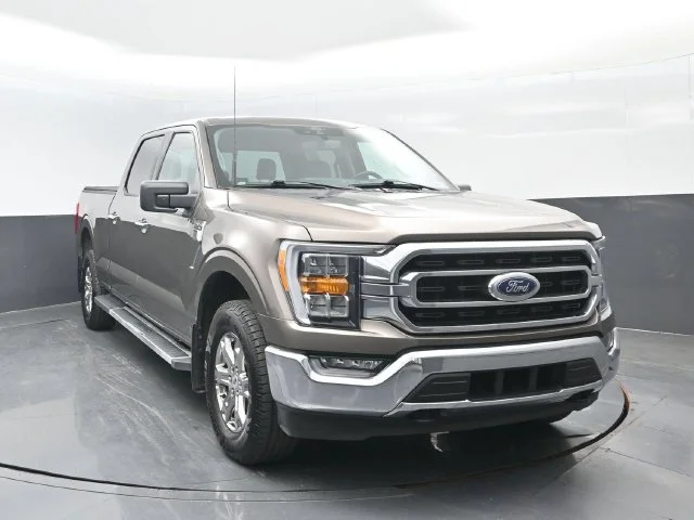 Certified Used 2022 Stone Gray Metallic Ford XLT image 2