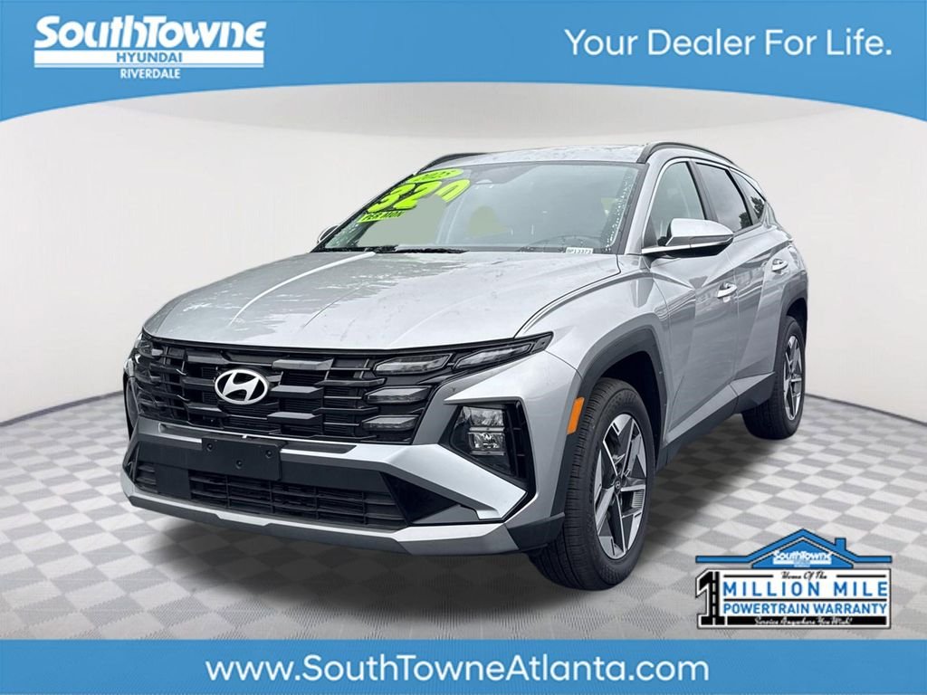 Used 2025 Silver Hyundai SEL Convenience image 1