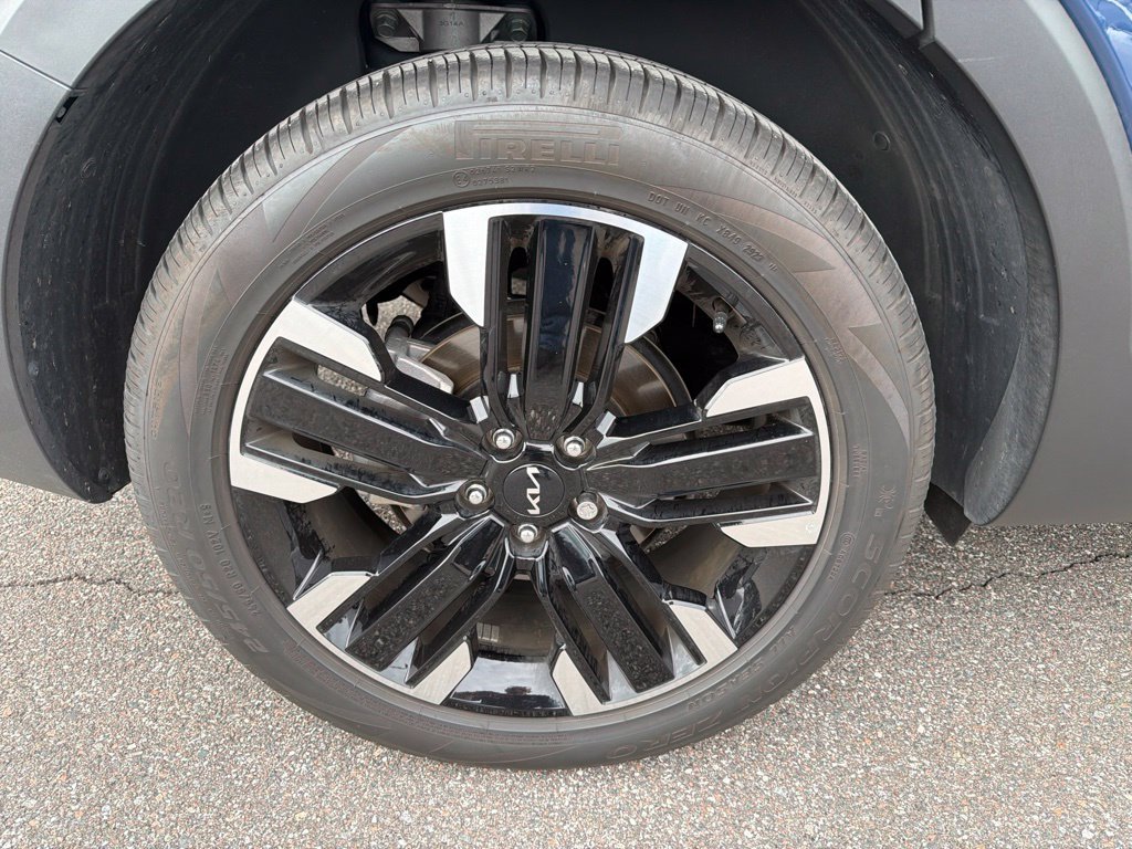Certified Used 2024 Midnight Lake Blue Kia SX image 29