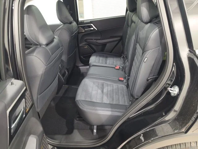 2026 Mitsubishi Outlander SE - Photo 18