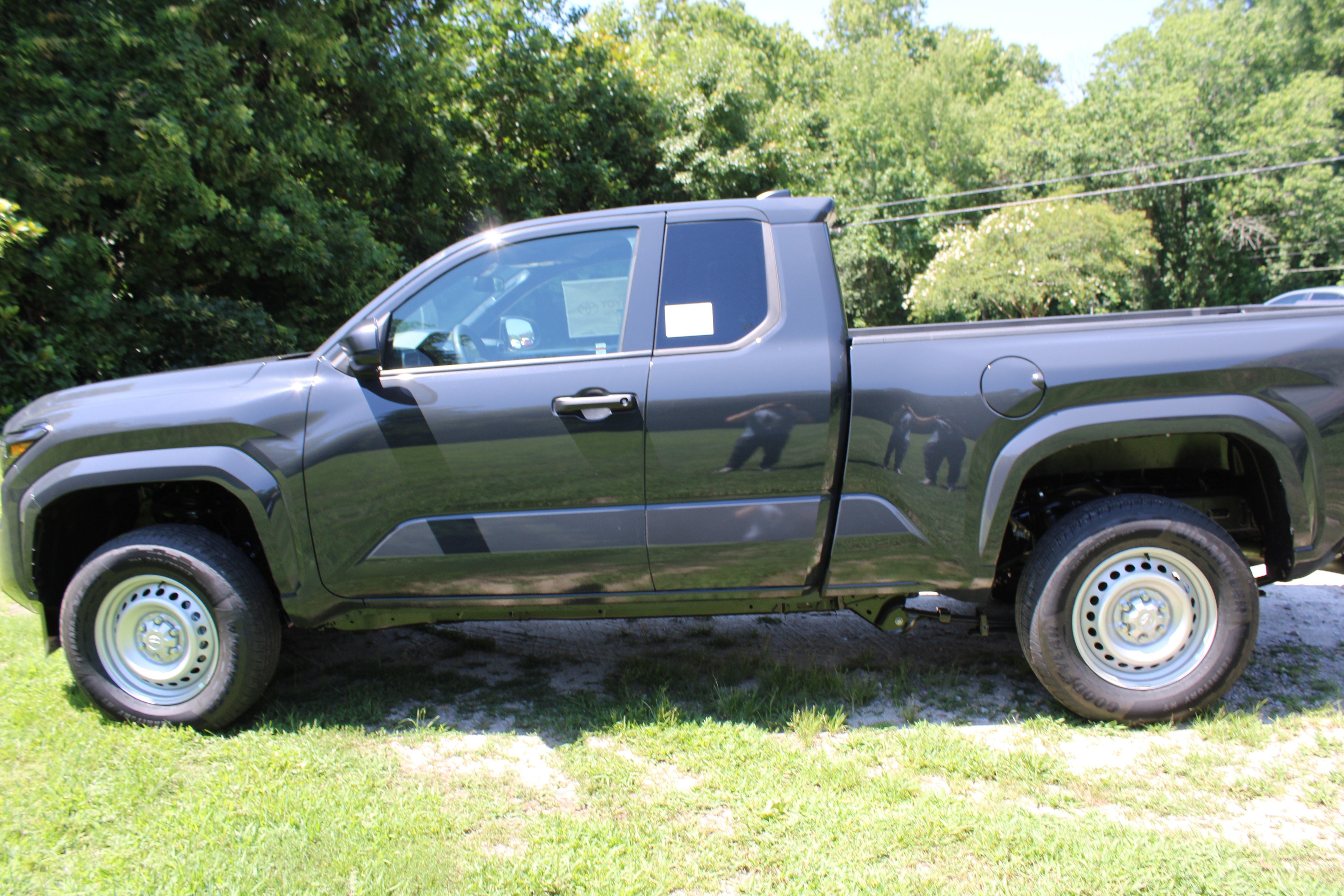 2026 Toyota Tacoma SR - Photo 8