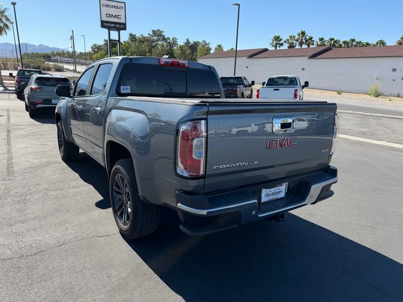 Used 2020 SATIN STEEL METALLIC GMC 2WD SLE image 5