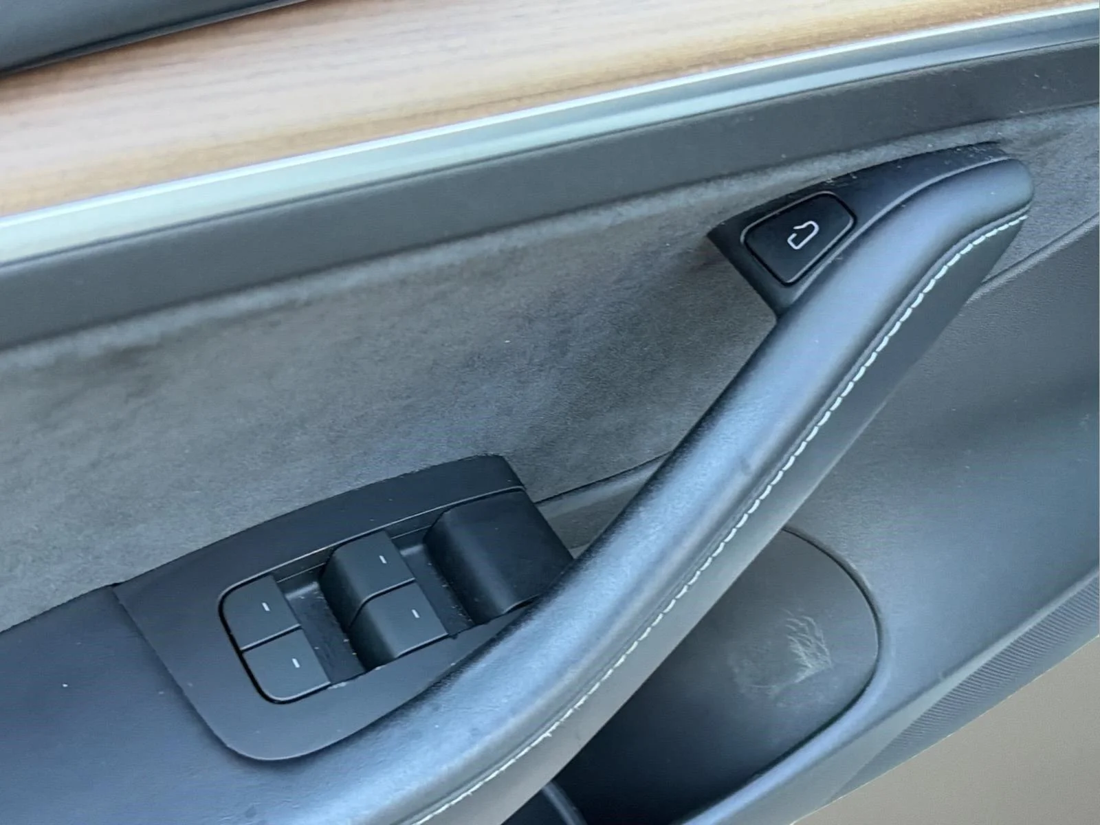 Used 2022  Tesla Long Range image 22