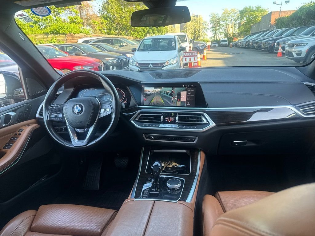 Used 2020 Black BMW xDrive50i image 22