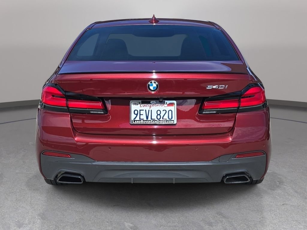 Used 2023 Red BMW 540i image 7