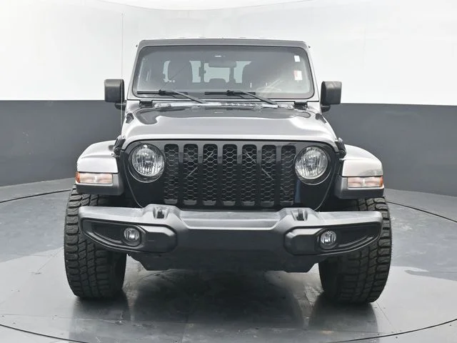 Used 2022 Gray Jeep Sport image 11