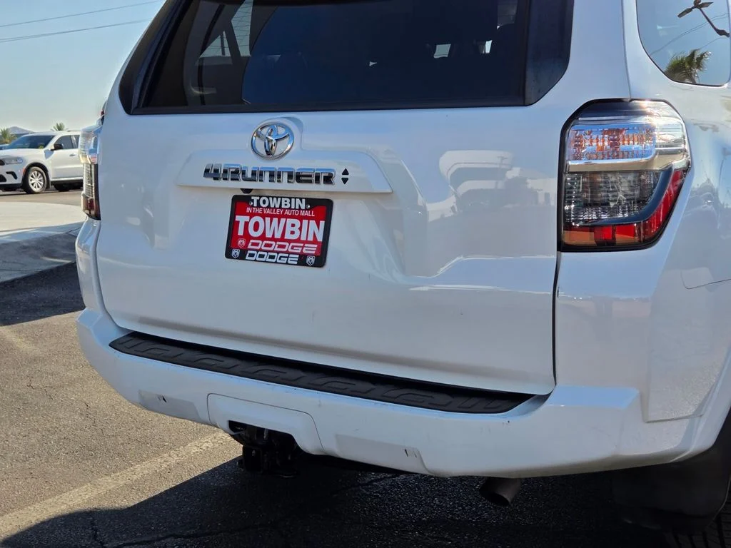 Used 2021 White Toyota SR5 image 5