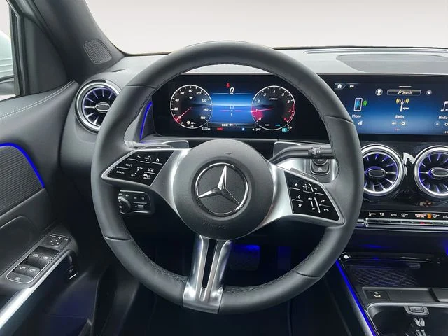 Used 2026  Mercedes-Benz GLB 250 image 12