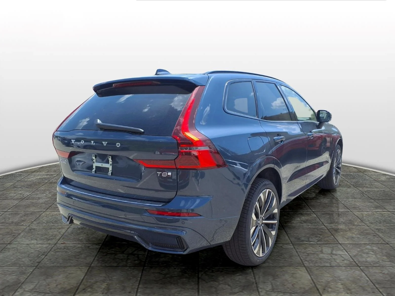 New 2026 Denim Blue Metallic Volvo Ultra image 3
