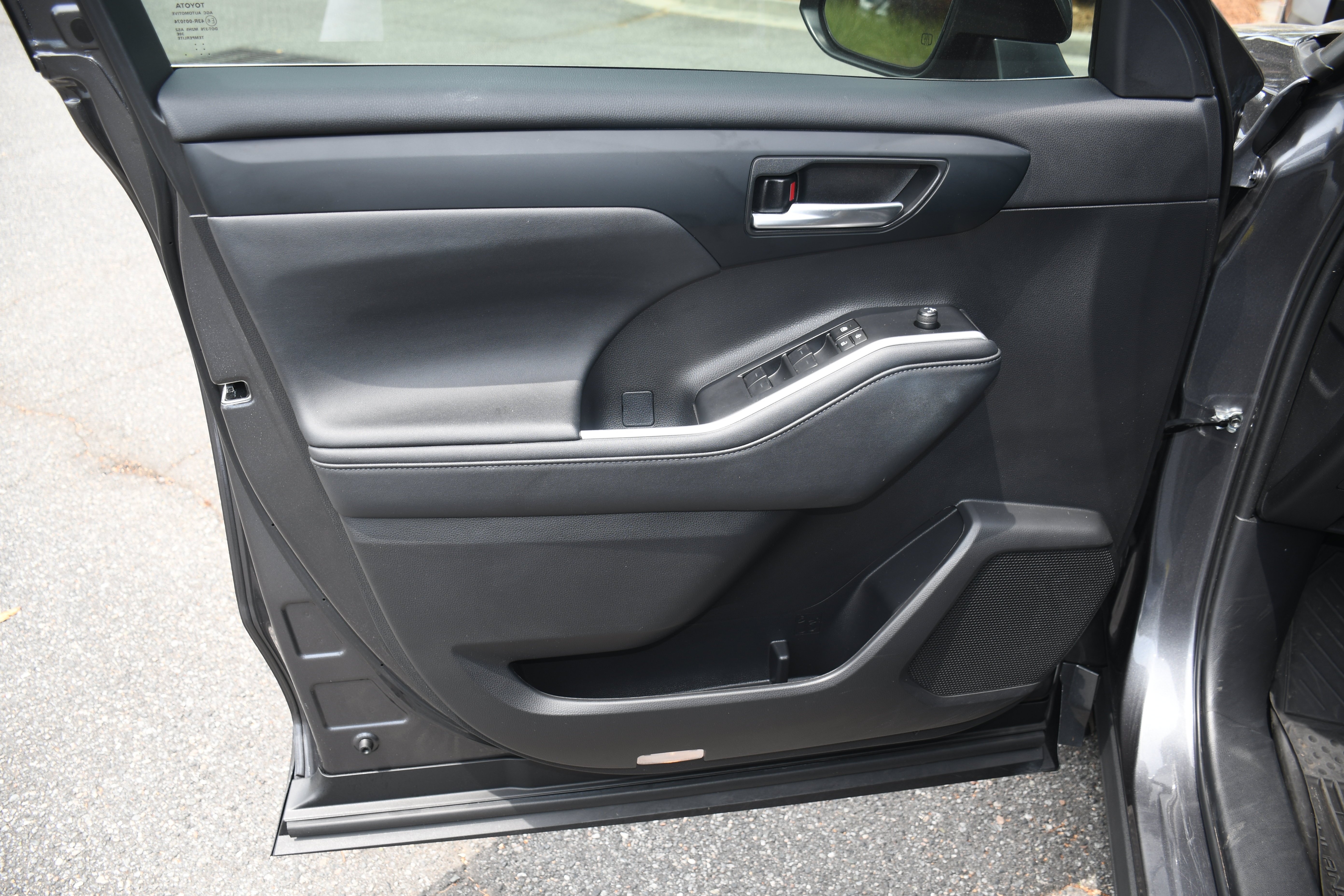 Used 2023 Gray Toyota XLE image 10