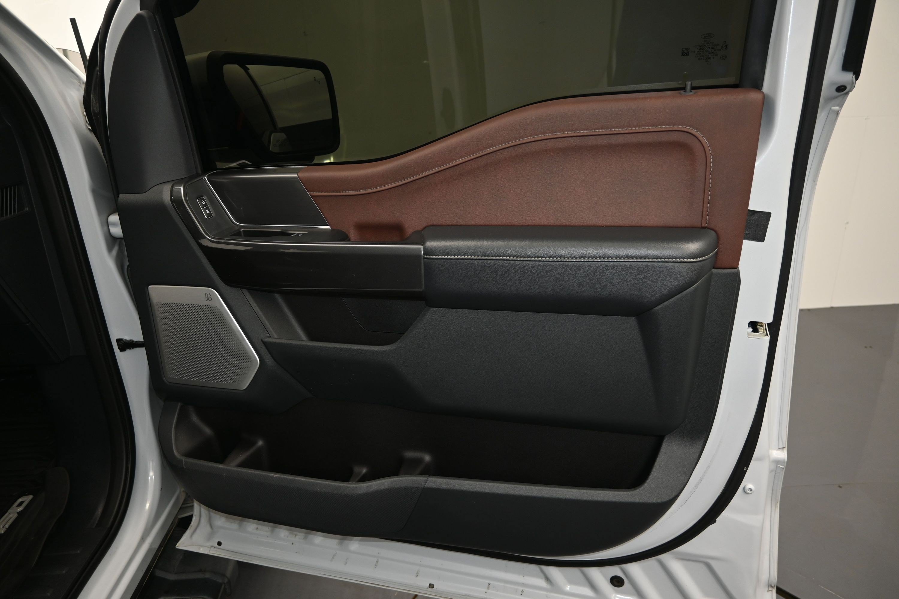 Certified Used 2021 White Metallic Ford LARIAT image 14