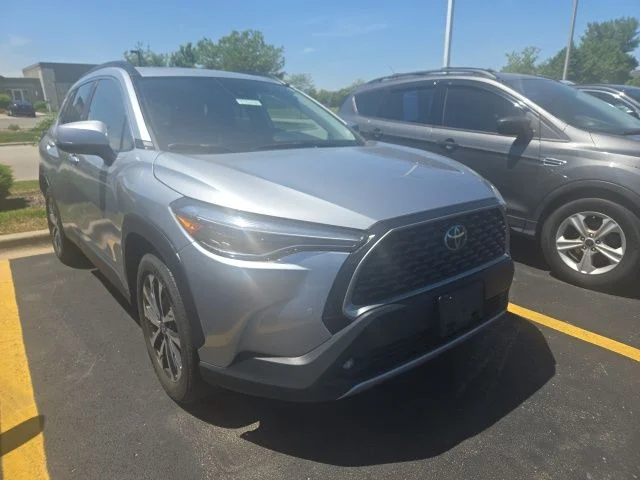2022 Toyota Corolla Cross XLE AWD's photo