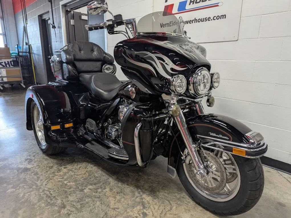 Used 2002 BLACK Harley-Davidson®  image 2
