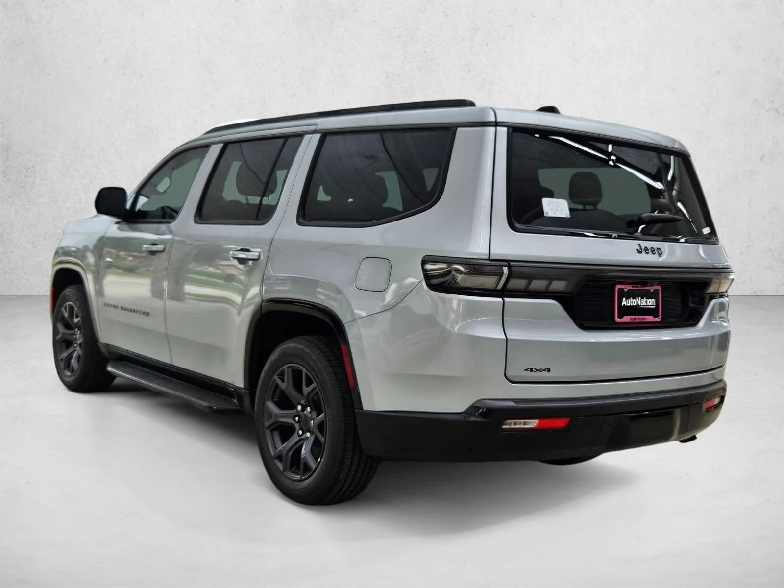 New 2026 Silver-Zynith Exterior Paint Jeep Limited Altitude image 9