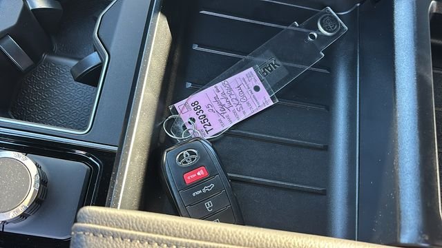 2025 Toyota Tundra SR5 - Photo 40