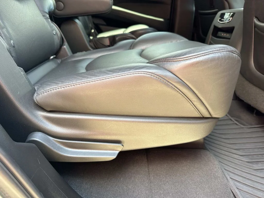 Used 2019 Gray Cadillac Luxury image 24