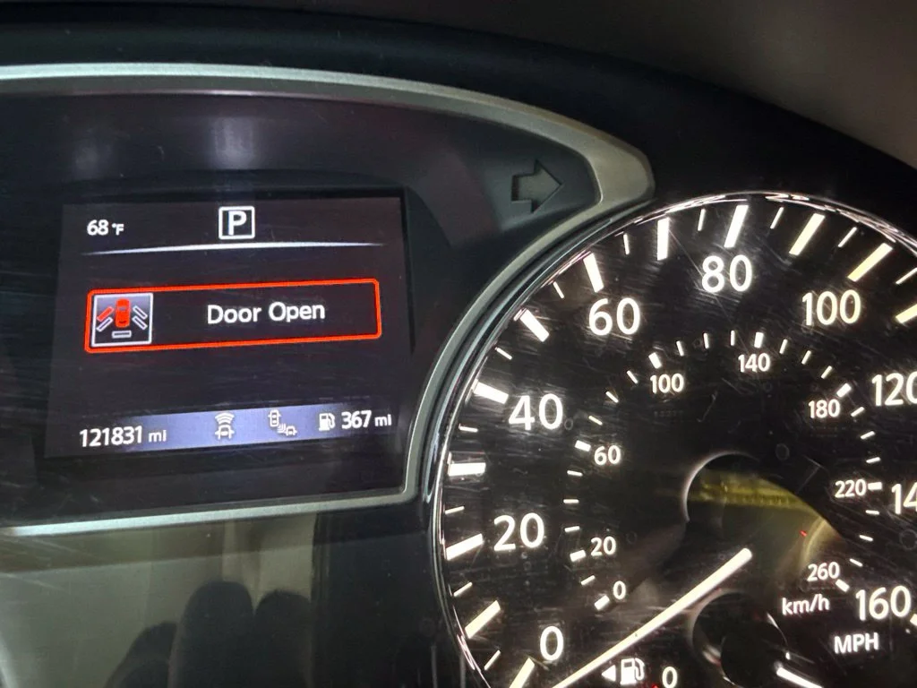 Used 2018 Gray Nissan 2.5 SV image 31