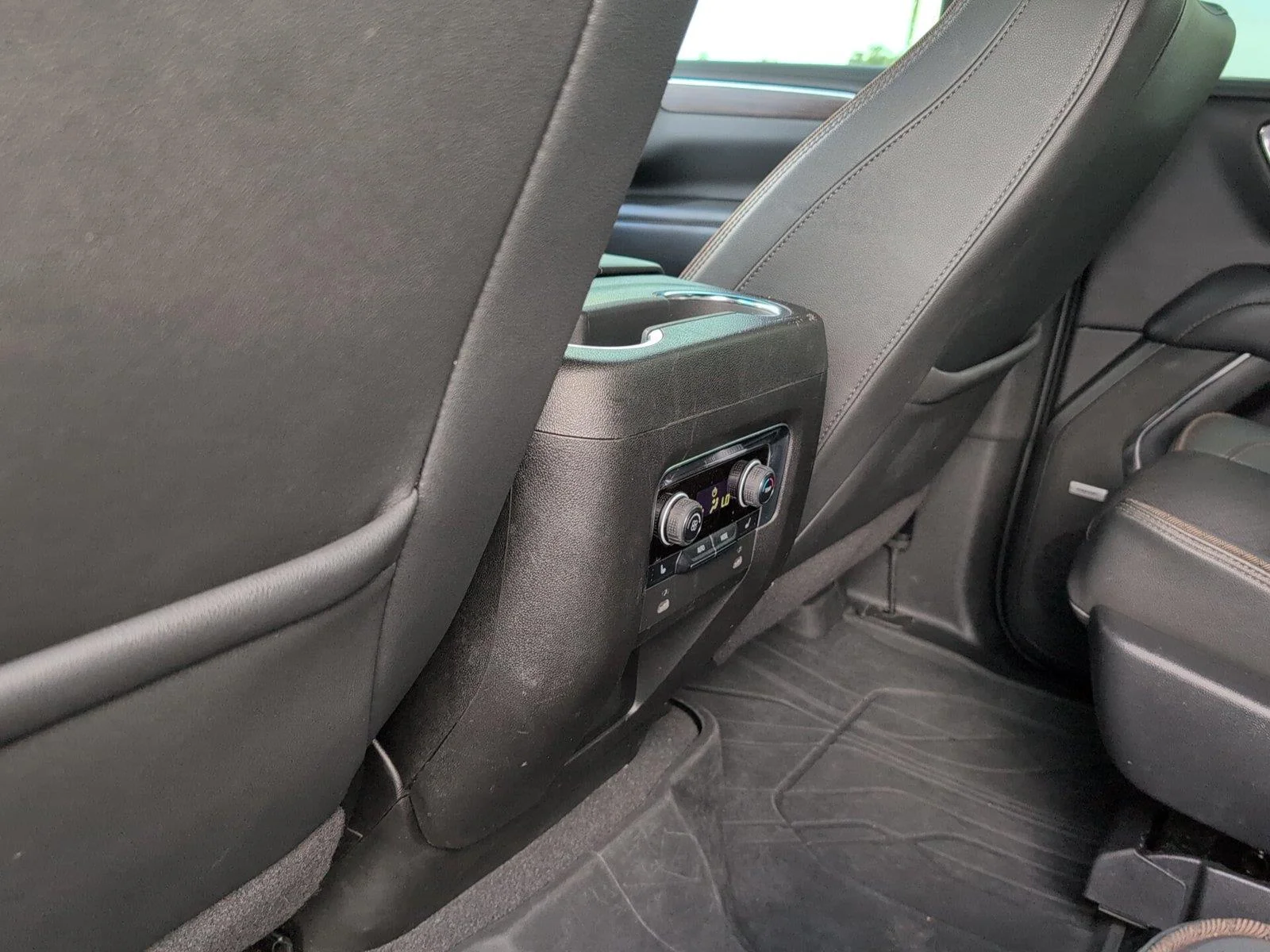 Used 2022 Dark Ash Metallic Chevrolet High Country image 32