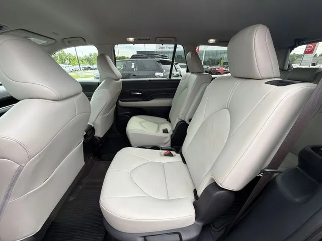Used 2024 Black Toyota XLE image 21
