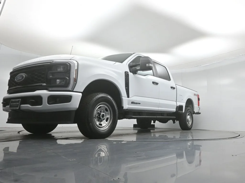 Certified Used 2025 White Ford XL image 40