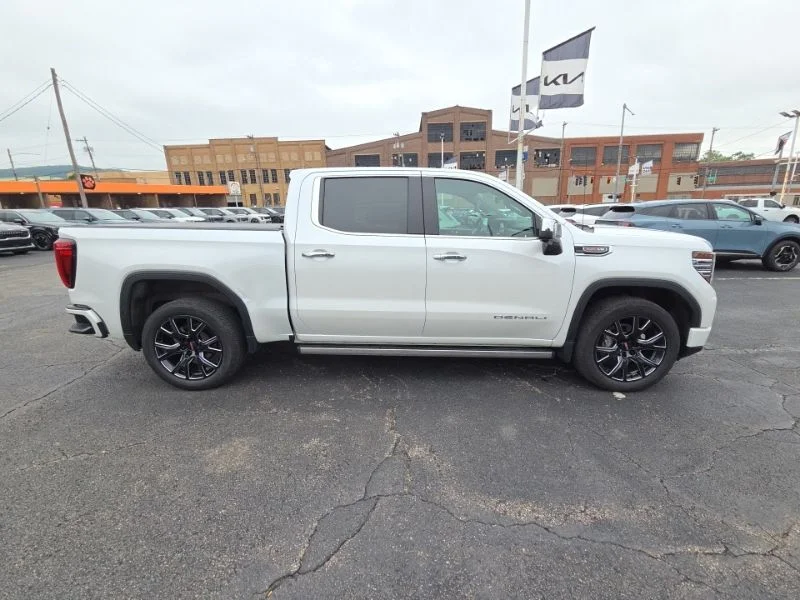 Used 2023 White GMC Denali image 8