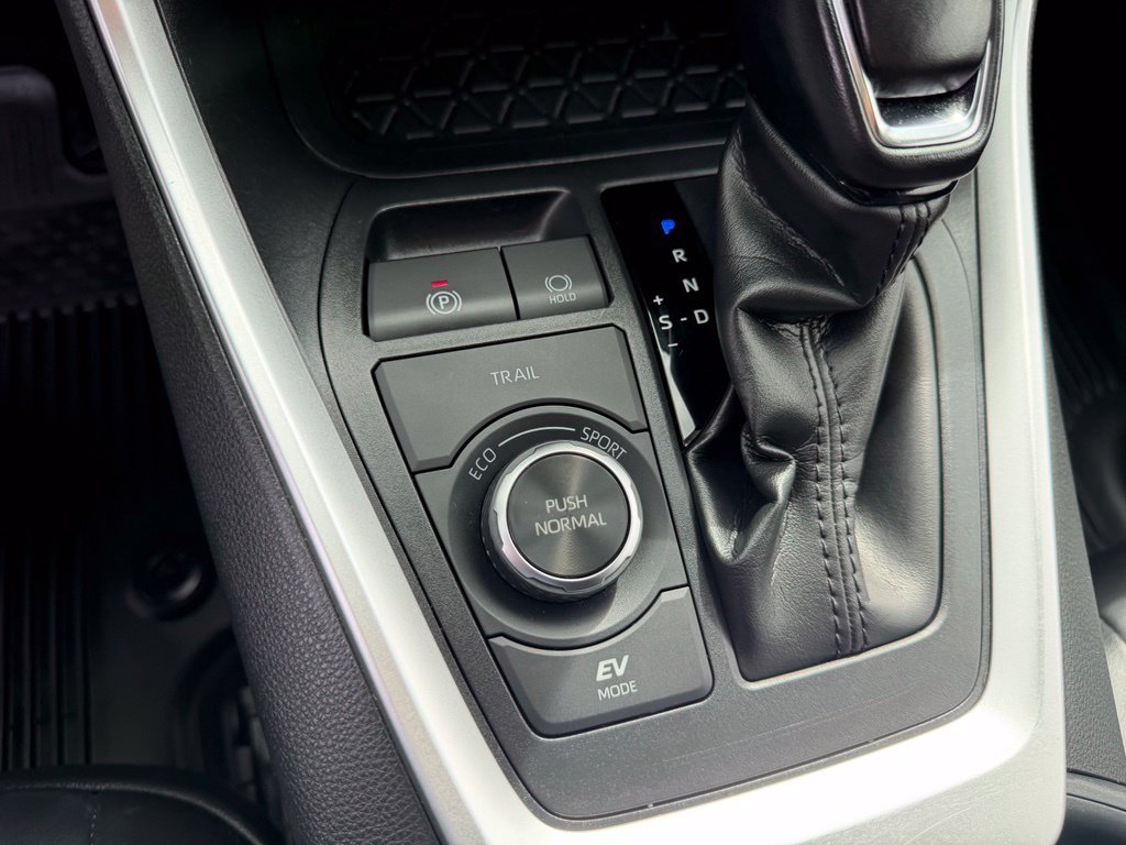 Used 2023 Magnetic Gray Metallic/Midnight Black Metallic Toyota XLE Premium image 24