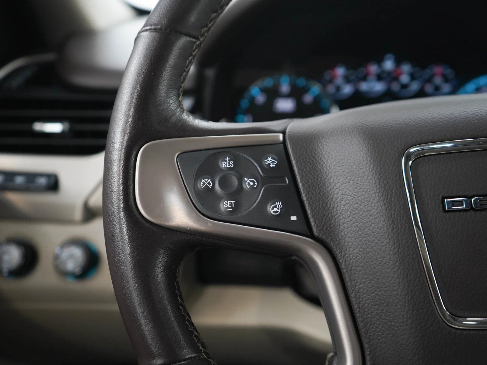 Used 2020 DARK SKY METALLIC GMC Denali image 28