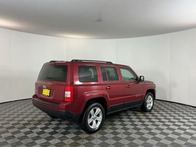 Used 2012 Red Jeep Sport image 5