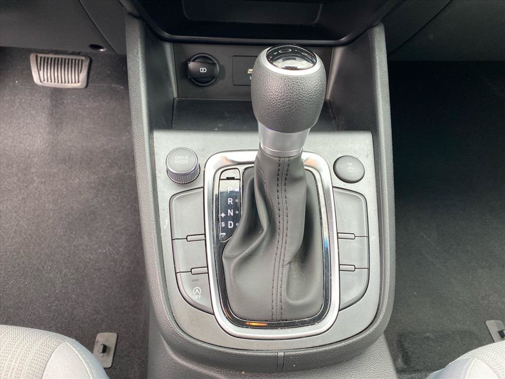 Used 2022 Teal Isle Hyundai SEL image 12