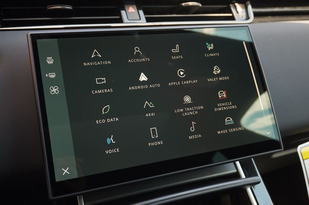 New 2026 Fuji White Land Rover S image 19