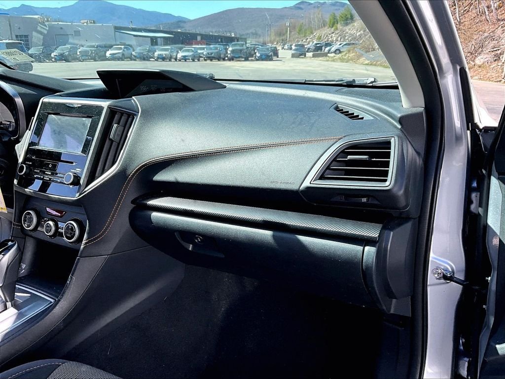 Used 2022 Ice Silver Metallic Subaru Premium image 13
