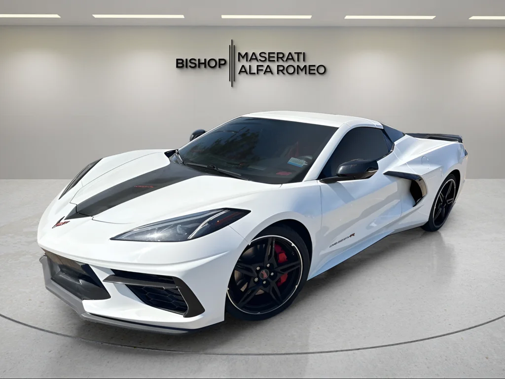 Used 2022 White Chevrolet Stingray image 4