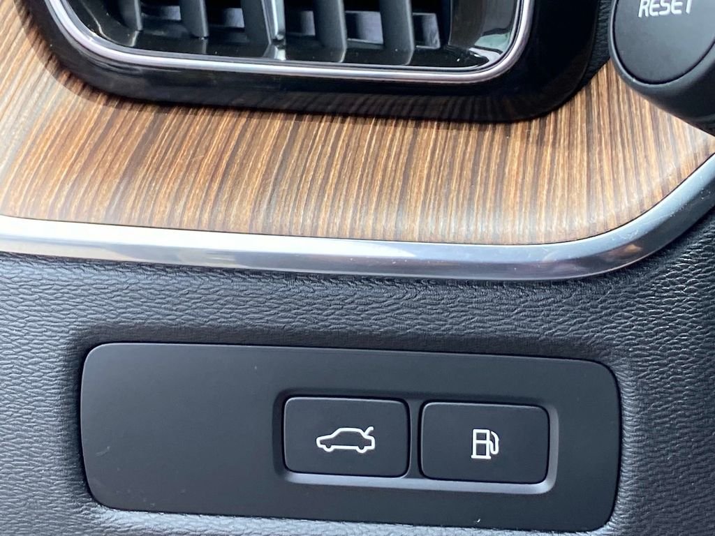 Used 2023 Gold Volvo T8 Plus Dark Theme image 20