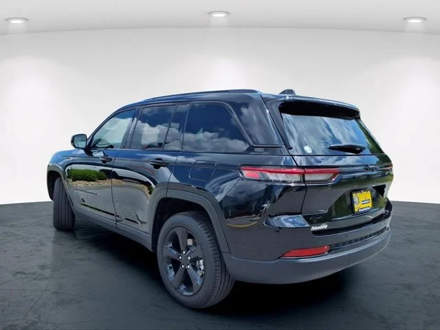 Used 2025 Black Jeep Limited image 10