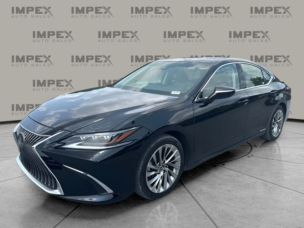 Used 2019 Black Lexus 300h Luxury image 1
