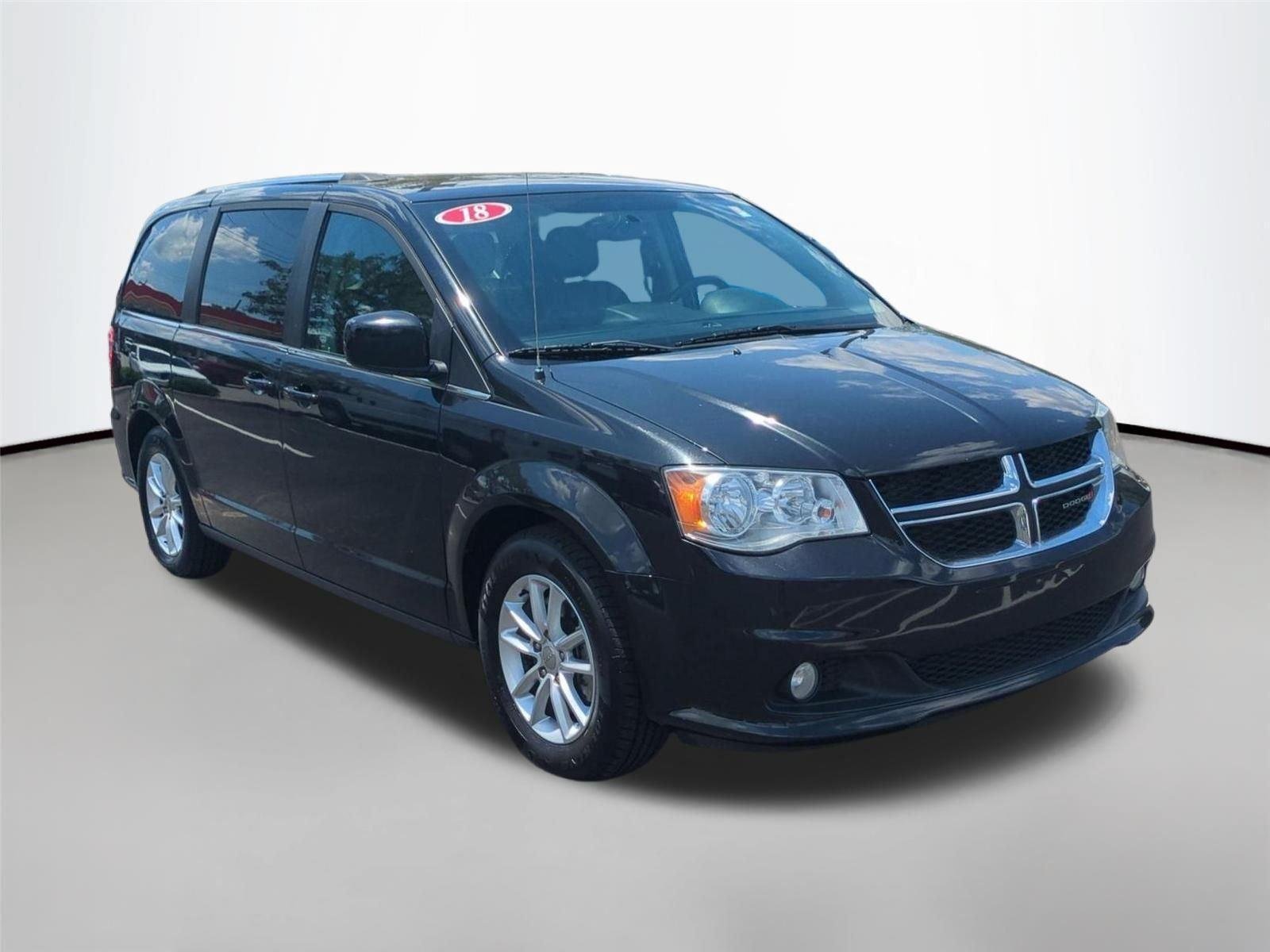 Used 2018 Black Onyx Crystal Pearlcoat Dodge SXT image 21