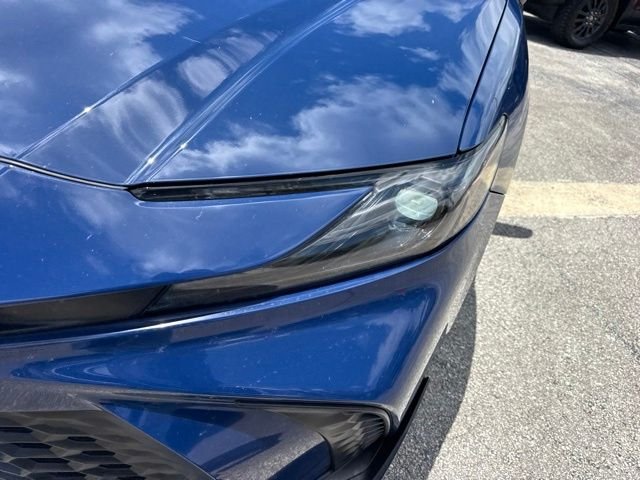2025 Toyota Camry SE - Photo 18