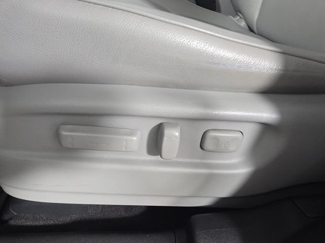 Certified Used 2017 White Diamond Pearl Honda Touring image 18