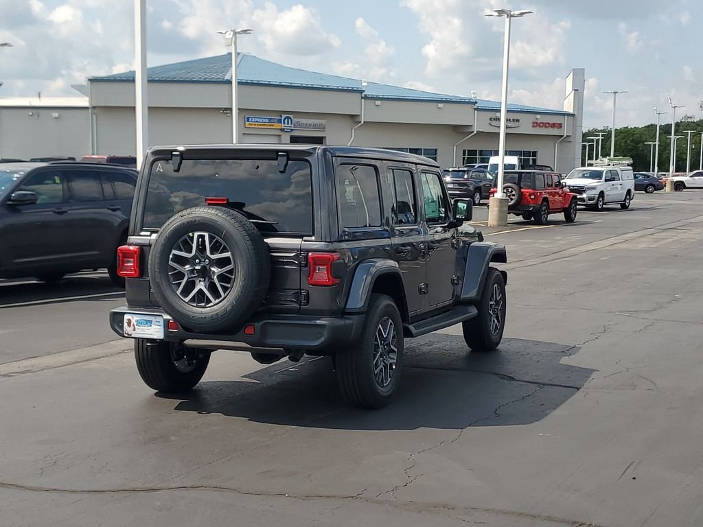 New 2026 Granite Crystal Metallic Clear-Coat Exterior Paint Jeep Sahara image 4