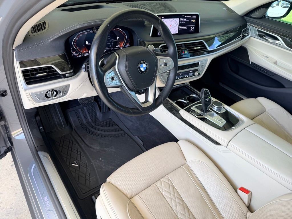 Used 2021 Gray BMW 740i image 13