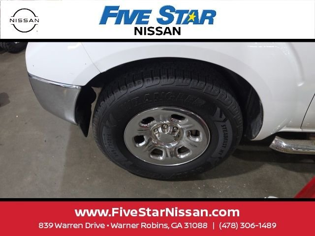 Used 2010 White Nissan SE image 13