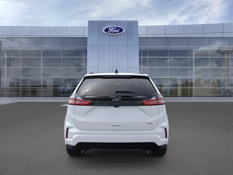 New 2023 Oxford White Ford SE image 5