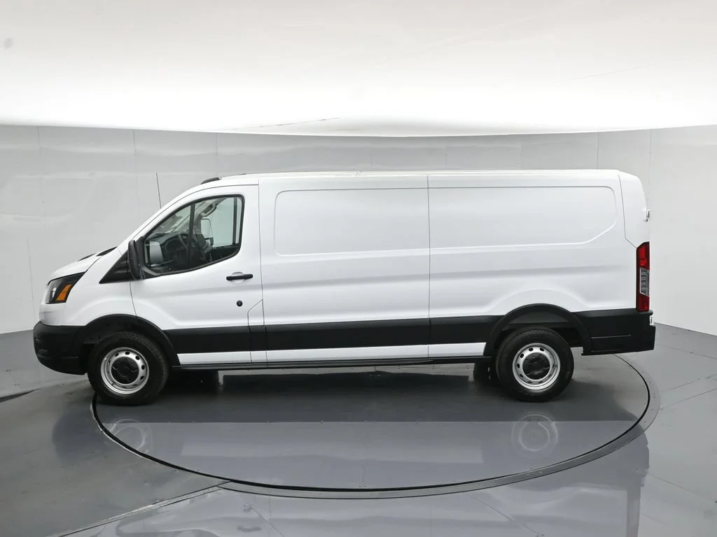 New 2026 Oxford White Ford Base image 37
