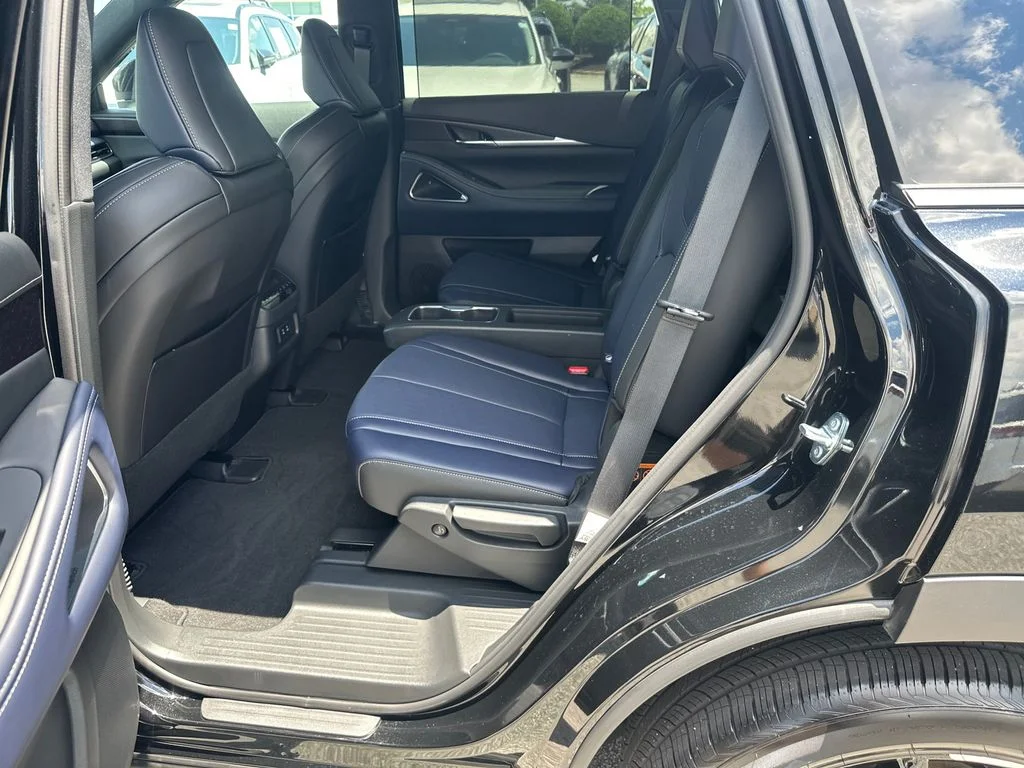Certified Used 2026 Black INFINITI SPORT image 17