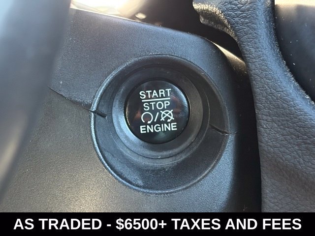 Used 2018 Silver Jeep Latitude image 24