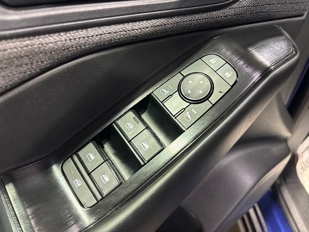 Used 2023 Blue Nissan S image 17