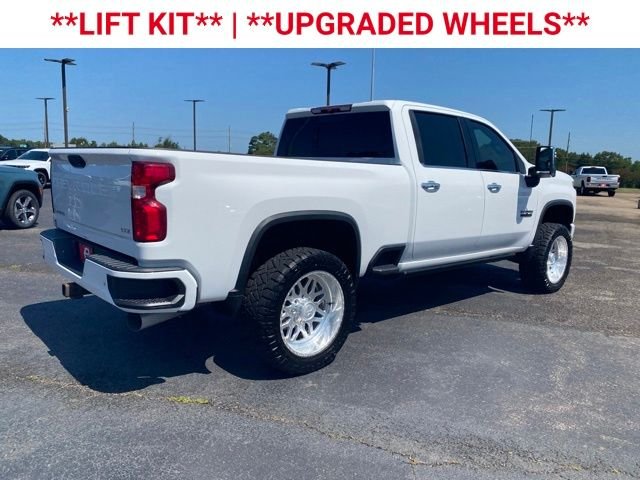 Used 2021 Summit White Chevrolet LTZ image 9