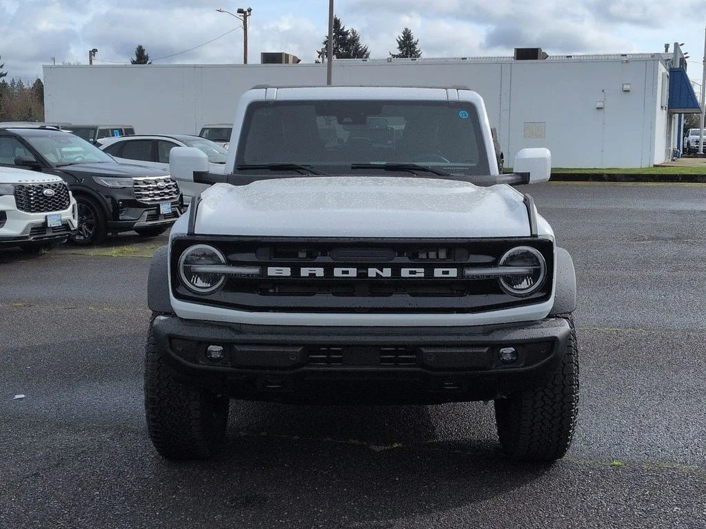 New 2026 White Ford Outer Banks image 8