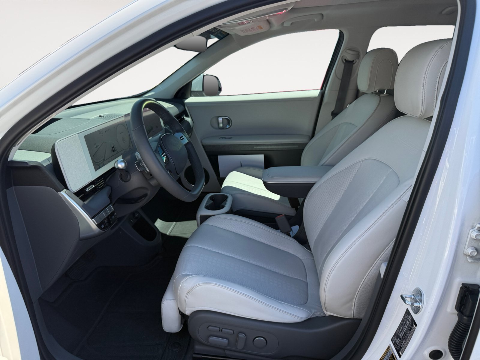 Used 2023 White Hyundai Limited image 10