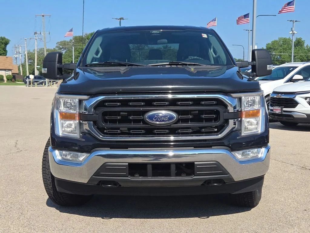 Used 2022 Black Ford XLT image 4